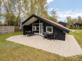 Holiday Home Nafni - 200m from the sea by Interhome, Bogø By